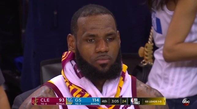 西决g2裁判结果,总决赛g2结束后球迷反应