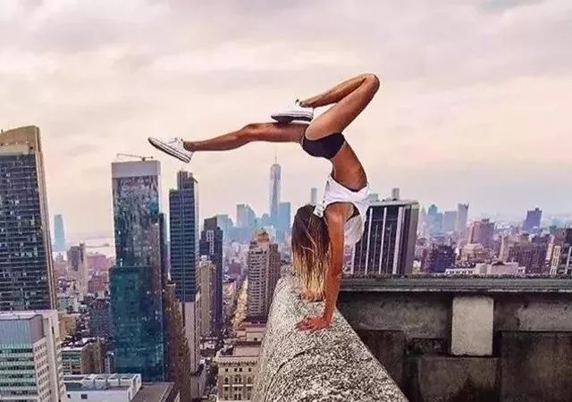 瑜伽老师培训和练瑜伽有什么不同,一位优秀的瑜伽老师不只是练瑜伽