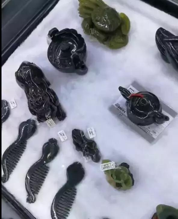 延吉市有卖根雕茶台,延吉市俄罗斯商品展