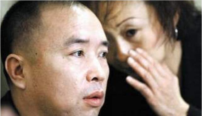 她被称为“冷美人”，被*昌星赖**送给贪官后偷偷生下一个儿子