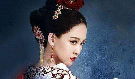 这个不要脸的登徒子,竟然敢来参加她的婚礼,还和新郎敬酒