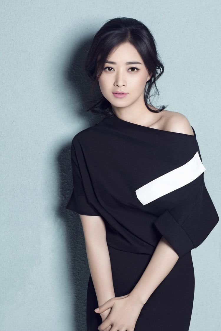 肩宽屁股大胯宽大腿粗全身穿搭,胯宽腰粗适合怎么穿