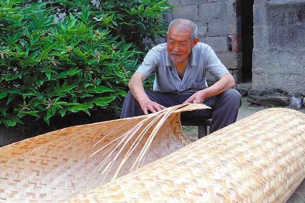农村里用秸秆杂草编出来的宝贝,许多地方快失传了的老手艺