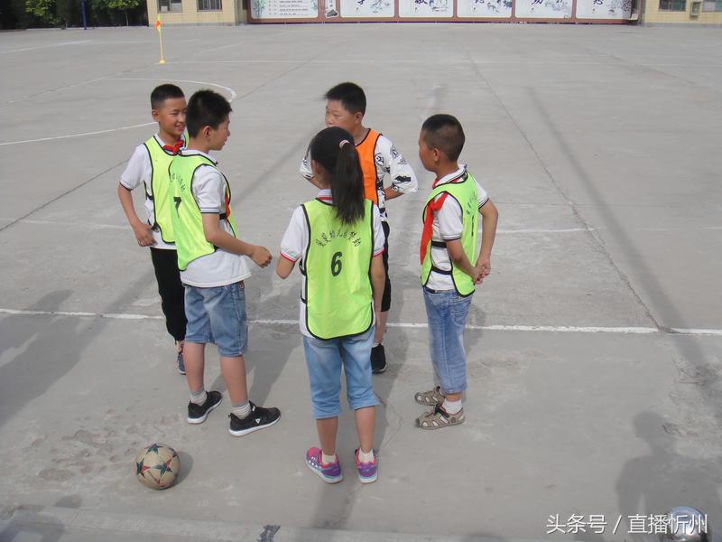 忻州十中足球比赛,学校开展足球联赛简讯