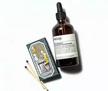 这次才是最性感的用香法，不止香调分析、喷香位置那么简单