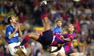 02世界杯里瓦尔多倒钩,里瓦尔多倒钩绝杀瓦伦西亚