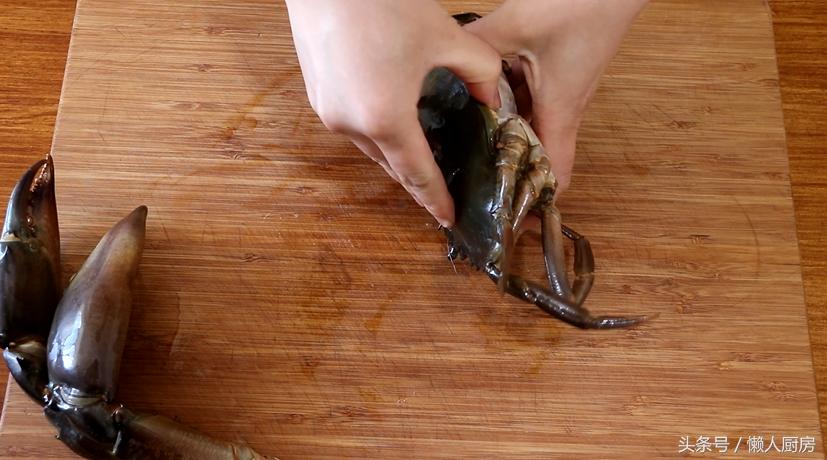 在家怎么做肉蟹煲,家常肉蟹煲的酱汁怎么调