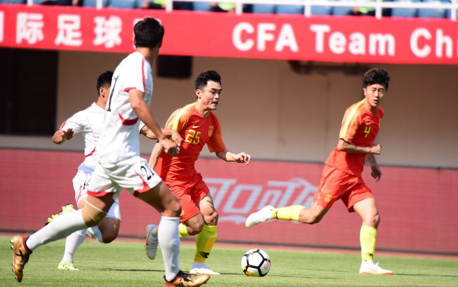 中国梅西给出最好榜样，张玉宁已接近荒废，却仍然拒绝回国踢球