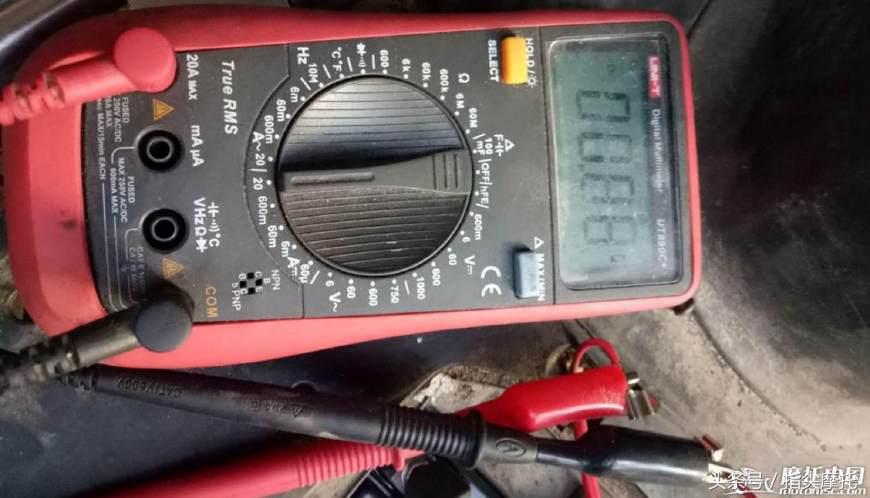 摩托车不充电整流器和线圈完好,摩托车电瓶亏电整流器发热
