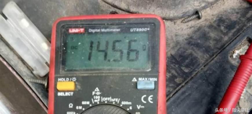 摩托车不充电整流器和线圈完好,摩托车电瓶亏电整流器发热