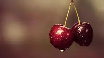 樱桃泡盐水会泡出虫子是真的吗,樱桃泡水有小虫还能吃吗