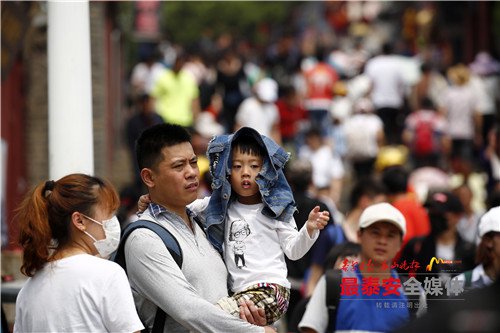 总有一张照片打动你,总有一张照片感动你