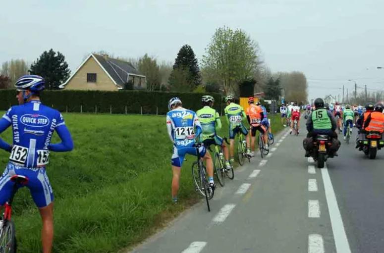 骑自行车比赛时的技巧,骑自行车的人怎么上厕所