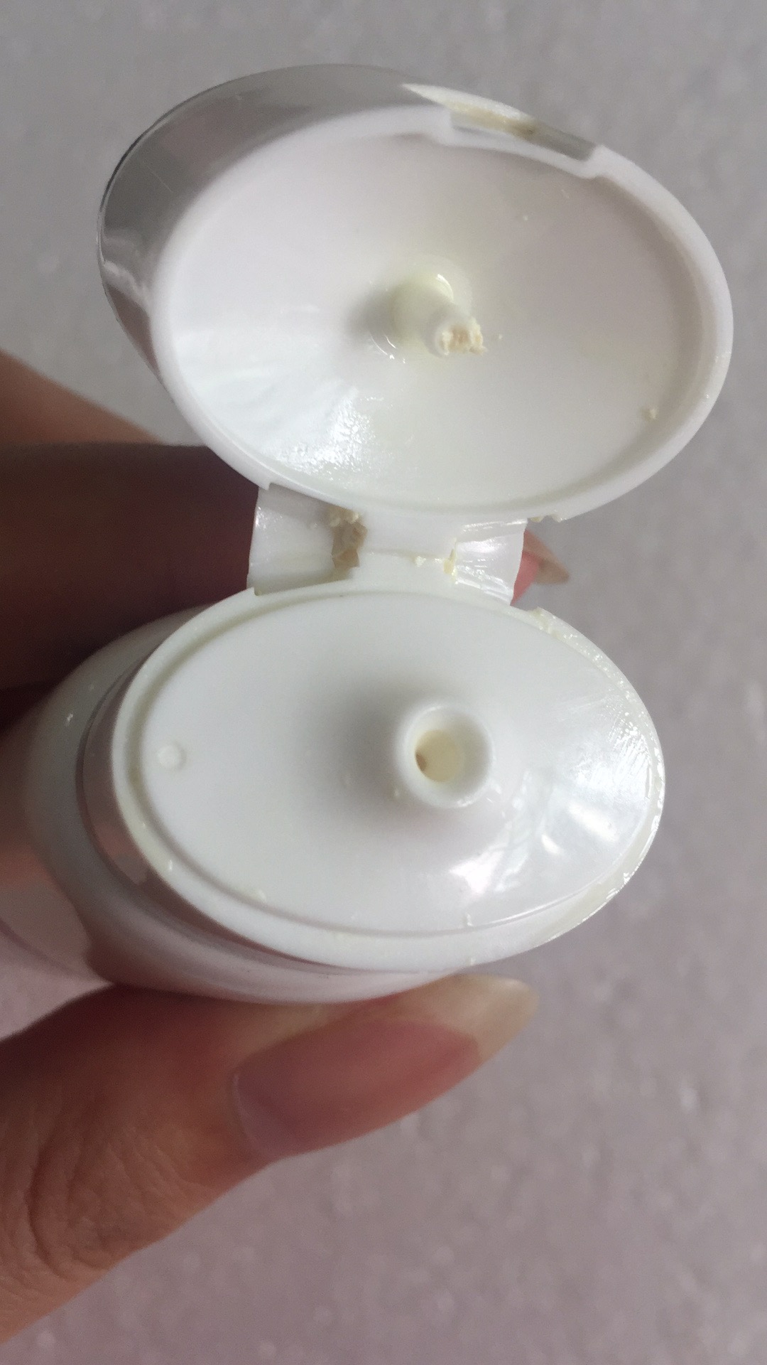 苏菲娜干皮防晒怎么选择,适合干皮在野外使用的防晒霜