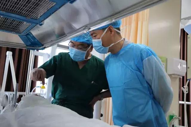 烧伤领域专家,全国出名的烧伤科专家