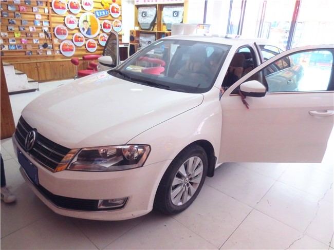 大众朗逸音响怎么只有一边有声音,大众朗逸音响突然不响了怎么回事