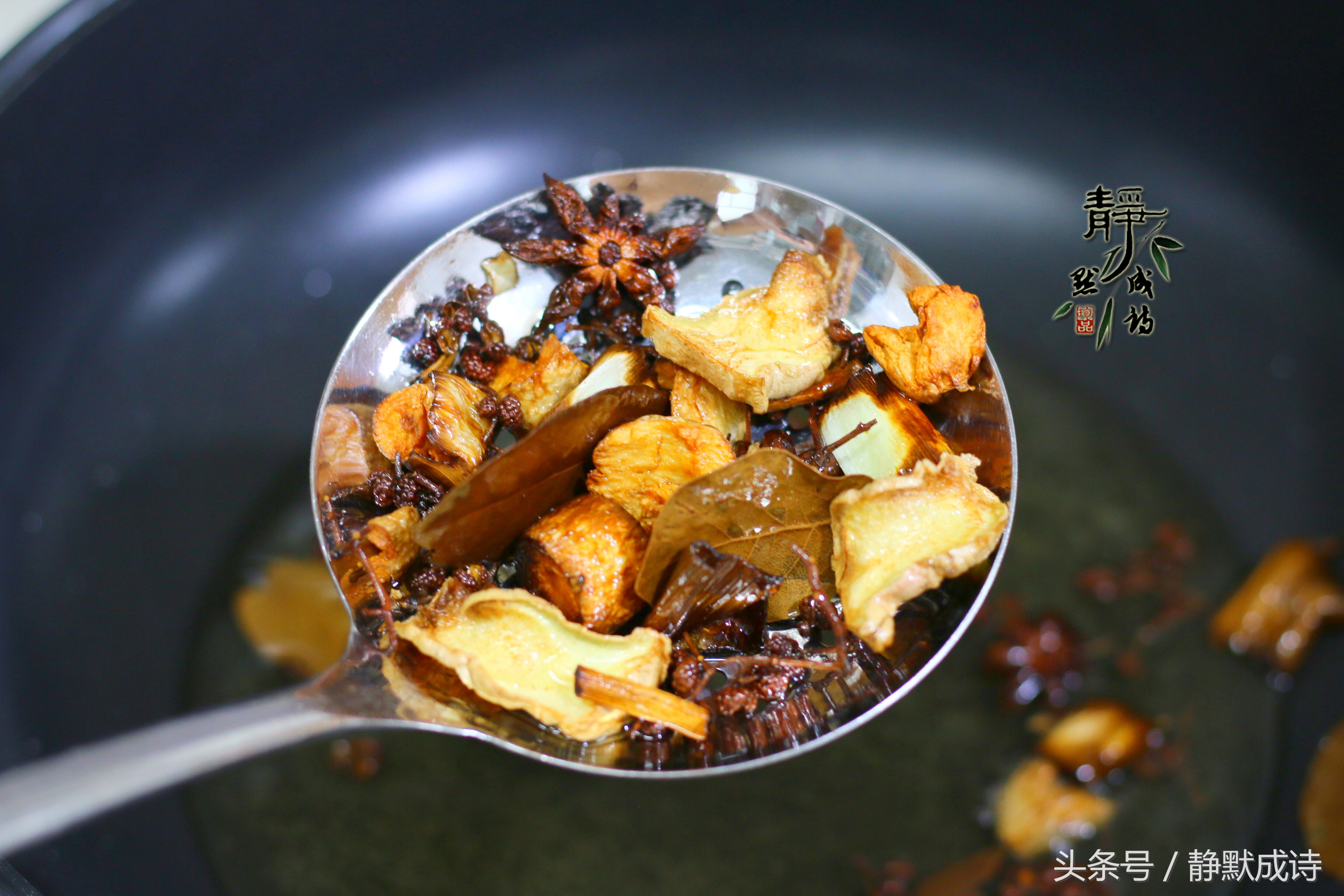 米线店做不辣上色的红油是怎么做,如何做红油只香不辣而且提色提味