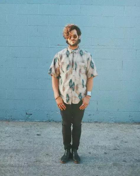 怎样选择领带和领结,搭配领带还是领结