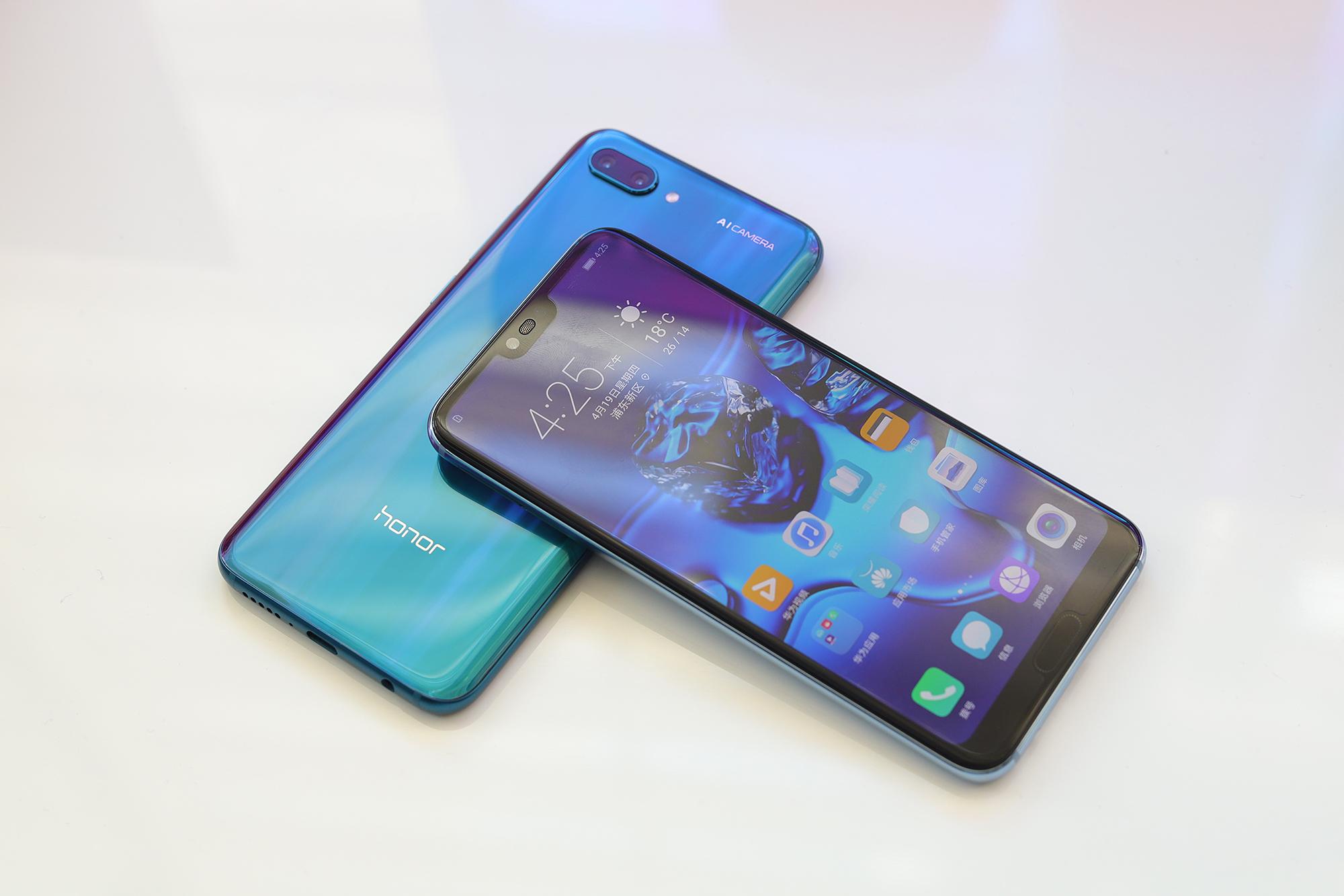 荣耀平板如何长截图或滚动截屏,荣耀10滚动截屏快捷键