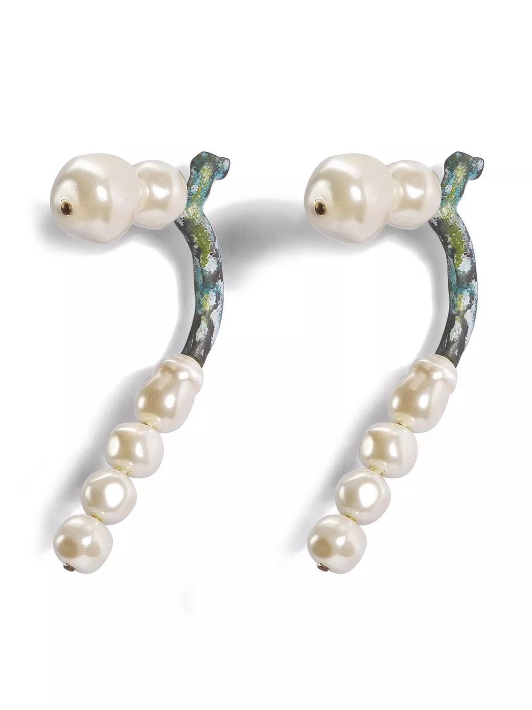 提升穿搭质感的首饰推荐,只穿基础款