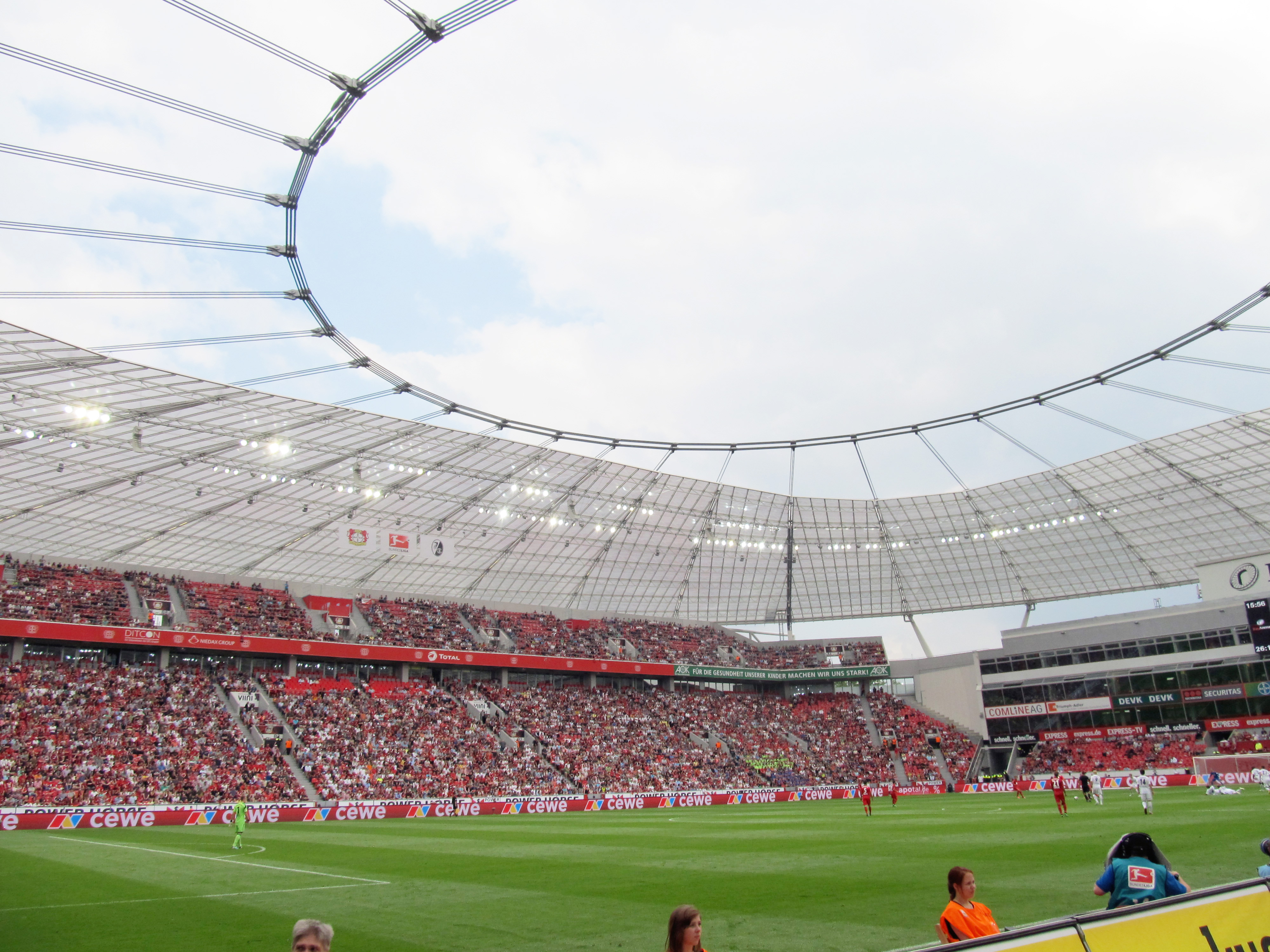 艾比森led显示屏2.0小间距,世界杯led屏不同区域显示画面不同