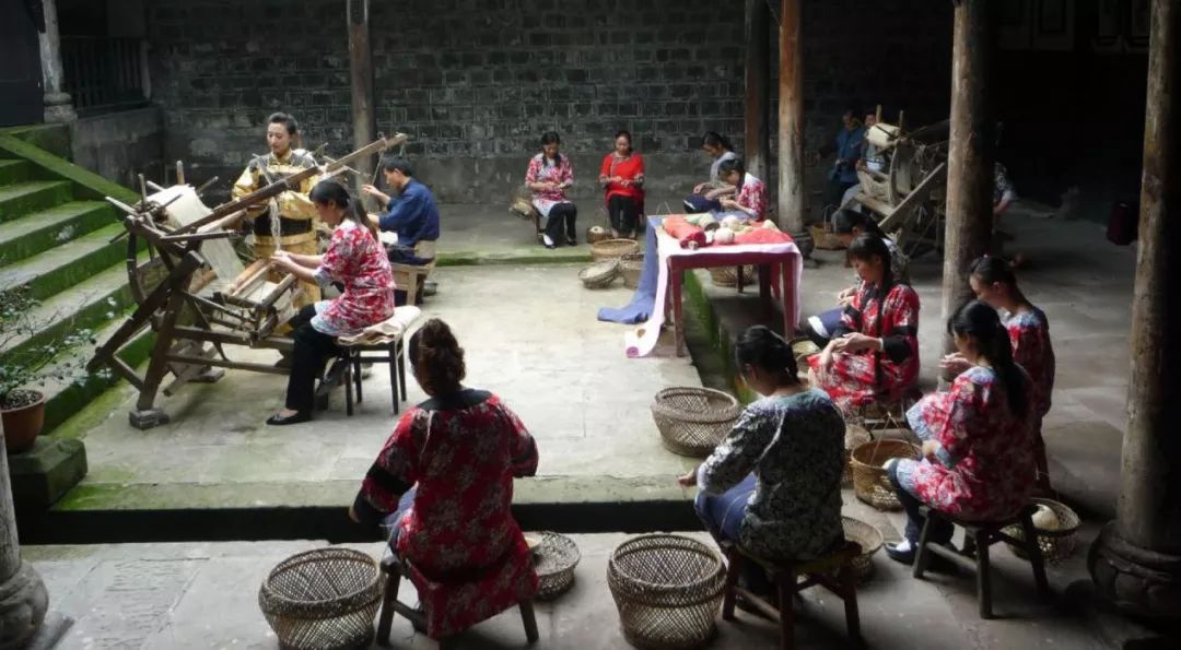 一条精选｜中国人种这种草做成袜子，脚不臭了