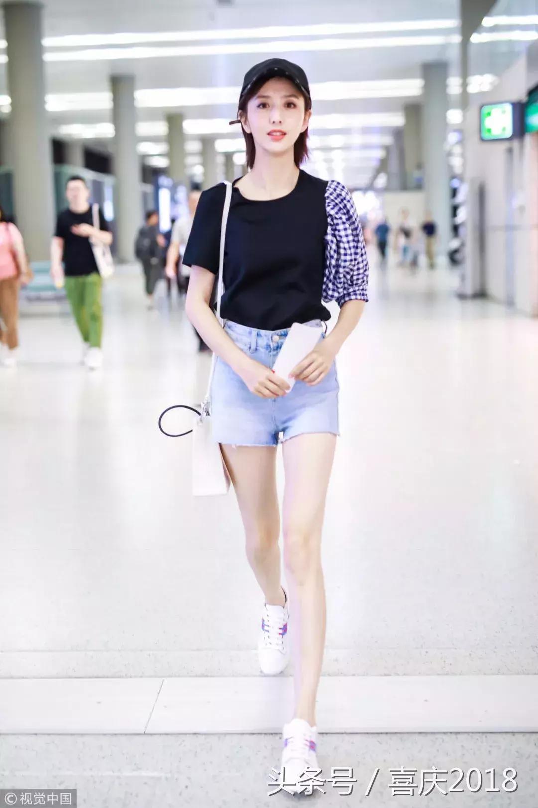 轻松就能穿出休闲随意的时髦感,一件穿出两件的效果