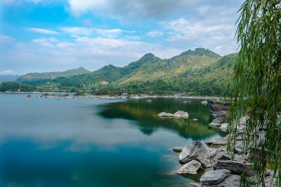 黔渝之光！乌江画廊被专家盛赞：旅游价值比张家界和梵净山还高！