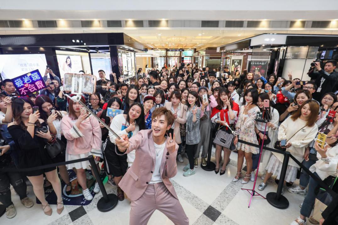 自然堂冰肌视频,自然堂冰肌水经典款