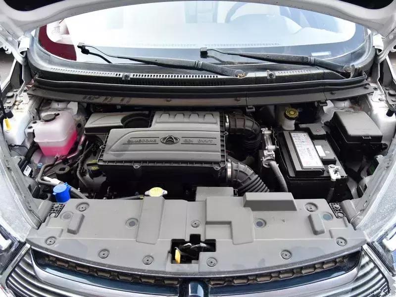 欧尚a600和宝骏730车身,欧尚a600对比宝骏360