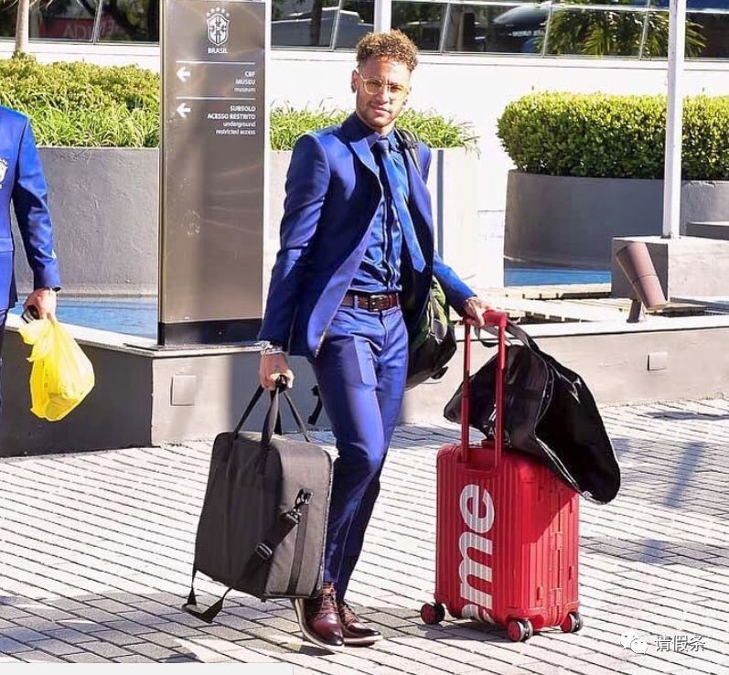 2018俄罗斯世界杯西装,2018世界杯法国队西服