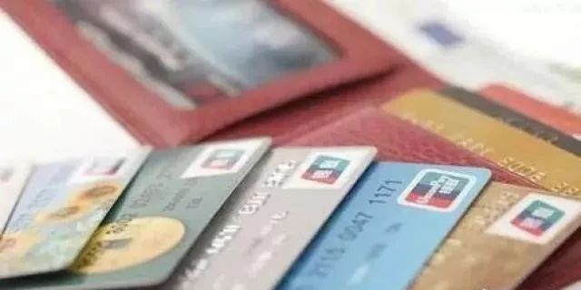 超市小票不能再扔了留着有这些用,超市员工提醒购物小票不要扔掉了