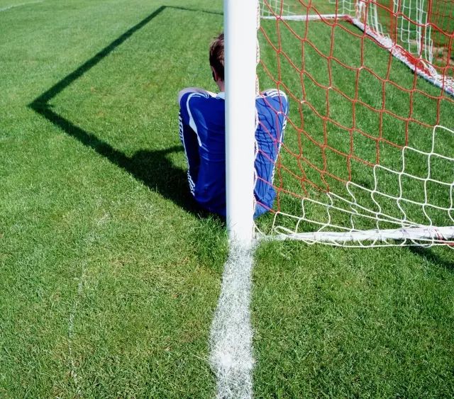 总有人要赢但为什么不是我的英文,总有人要赢为什么不能是你呢壁纸