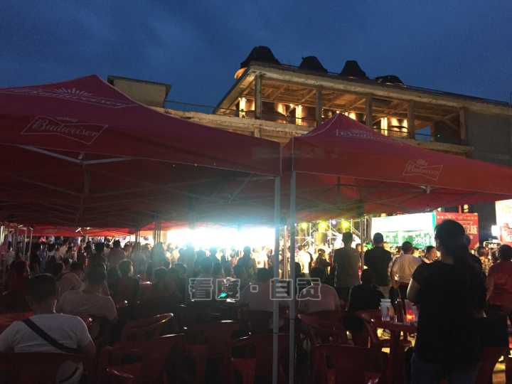 老盐场喊话：“以足球、啤酒、美食的名义，点燃一座城！”