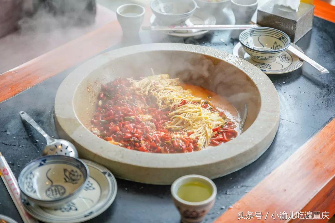 我要回杨家坪！因为这里的蒸汽石锅鲜椒鱼，让我……