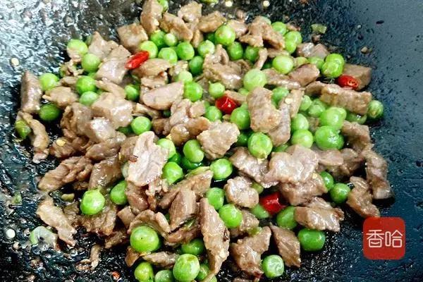 怎样做豌豆炒菜吃的多,豌豆炒米饭最好吃的做法