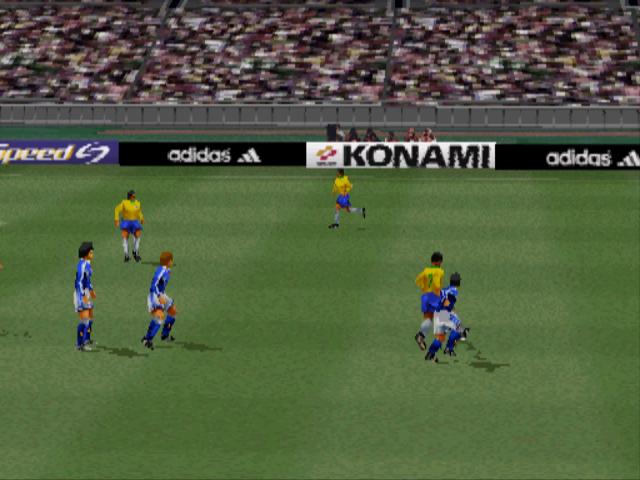 实况足球从开始到现在,20年陪你打游戏的人还在吗