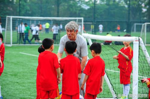 2022世界杯抽签米卢,米卢带领国足冲进世界杯