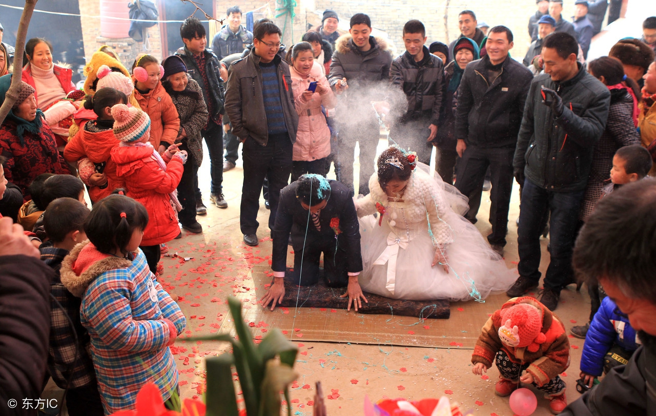 6年老员工给20位同事发请柬，婚礼当天没同事去，五天后却傻了眼