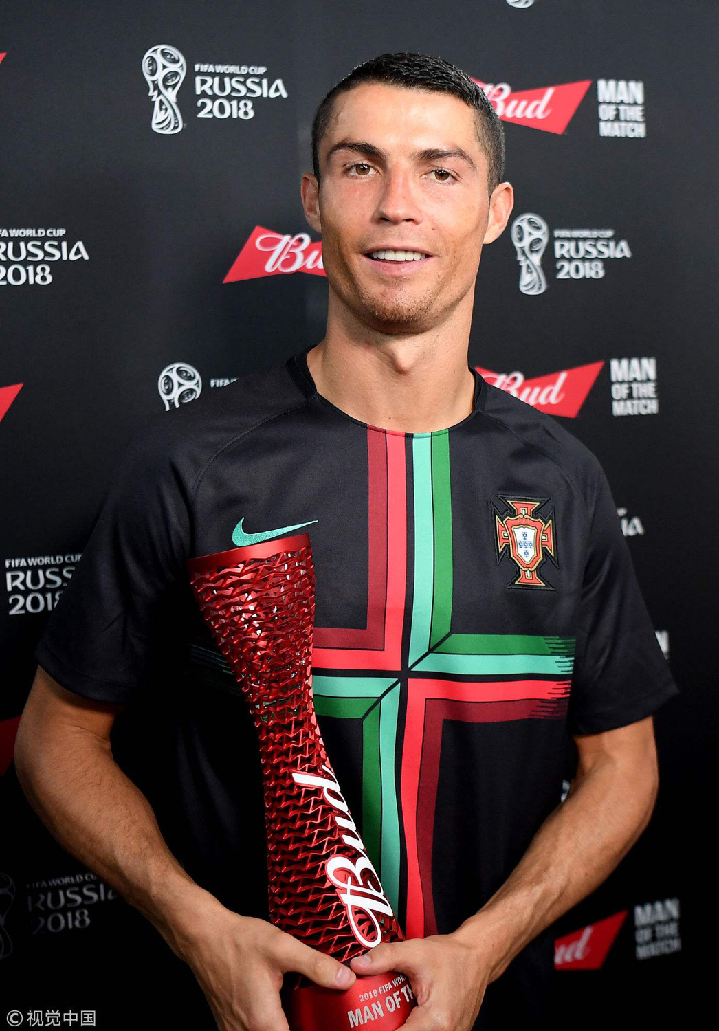 c罗一个人对抗西班牙视频,c罗和内马尔单挑