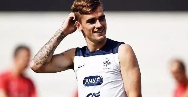 2018世界杯美女球迷闪耀赛场,2018世界杯女球迷惊艳时刻