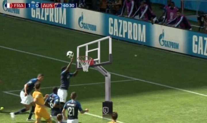 var上演欧冠首秀,乌姆蒂蒂本泽马