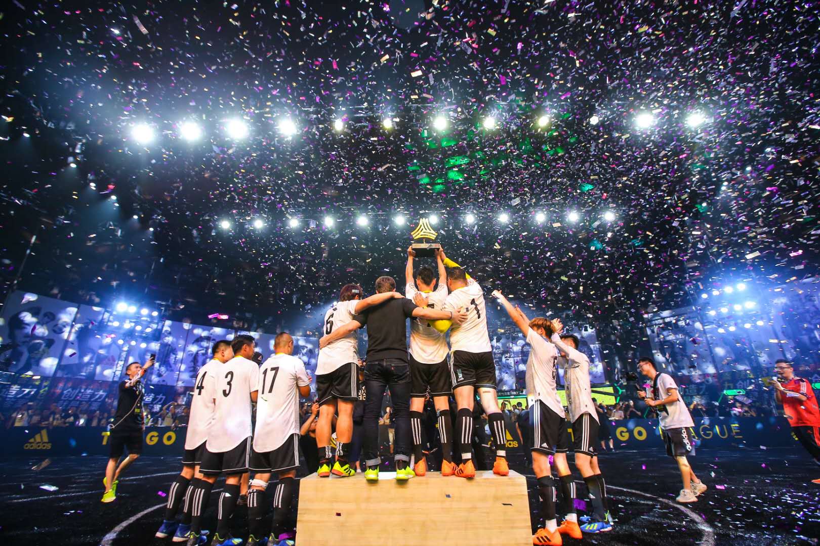 阿迪达斯欧洲决赛,阿迪达斯2022世界杯逐梦之旅