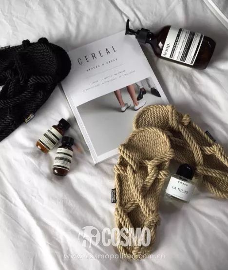 刘雯穿hogan牌子鞋,刘雯穿的小黑鞋运动鞋