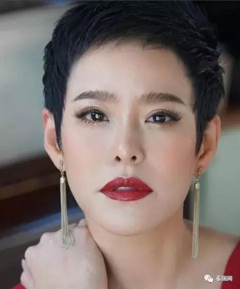 娉板浗濂虫槦鏁村,娉板浗濂虫槦yaya鏁村