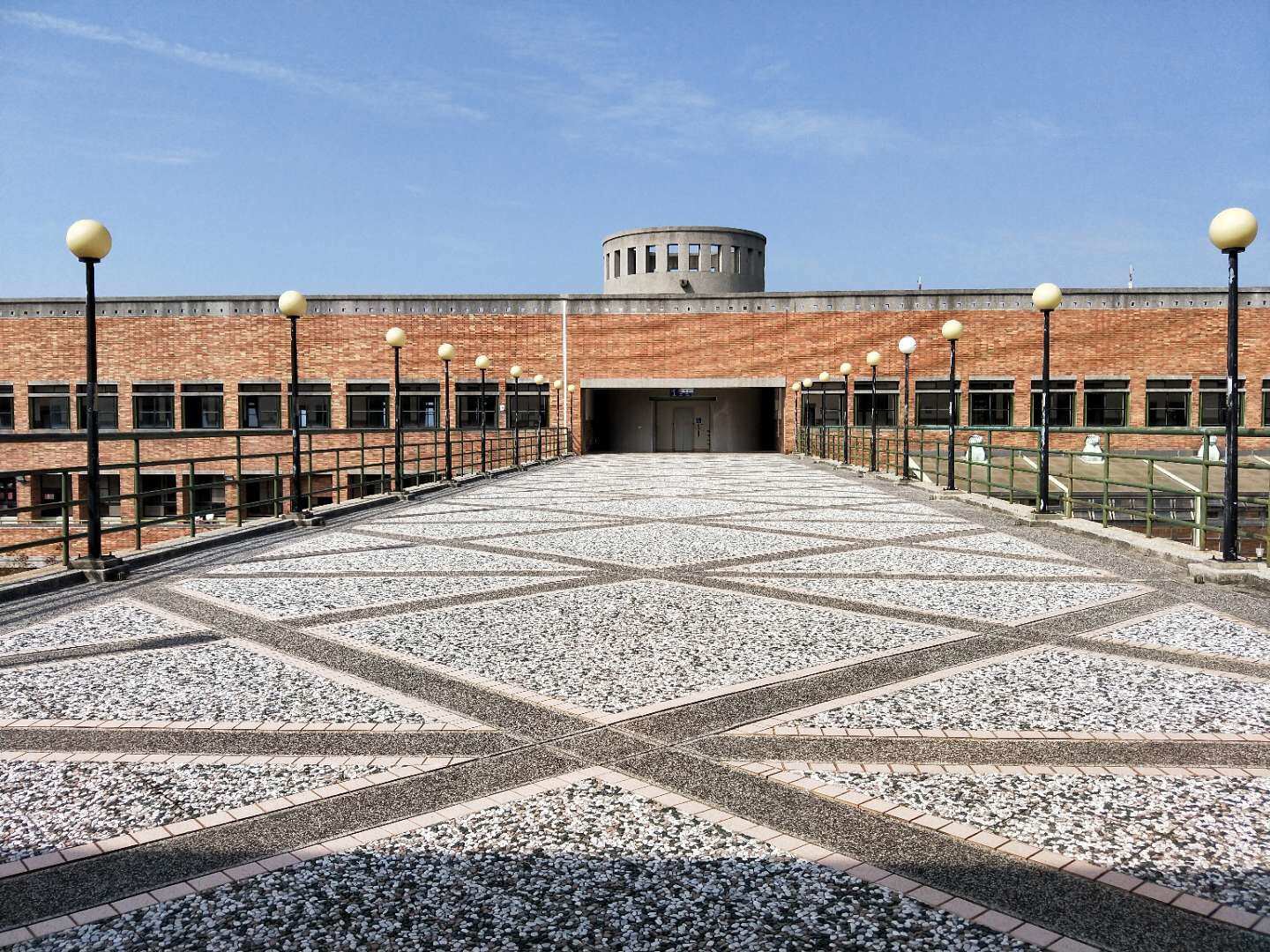 来台湾，这两所大学必须来看一看