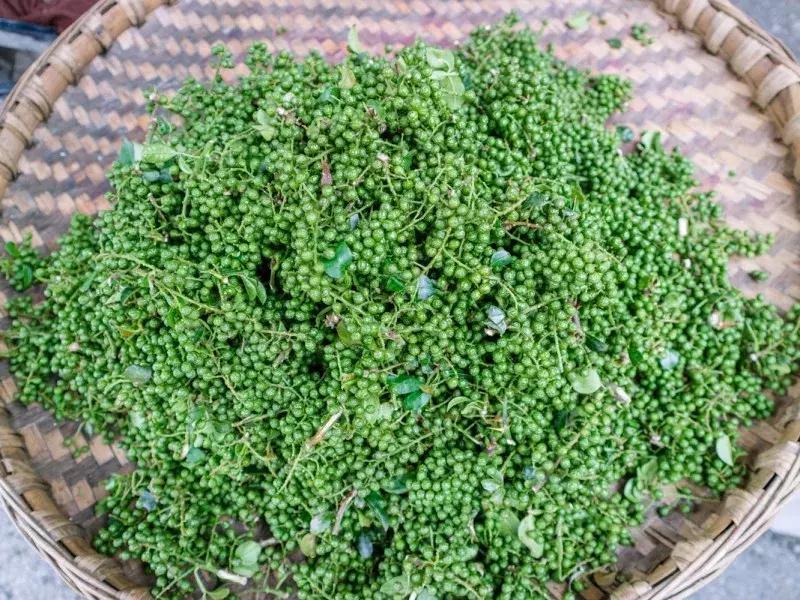 水蜜桃8块一斤,西瓜桃子8元