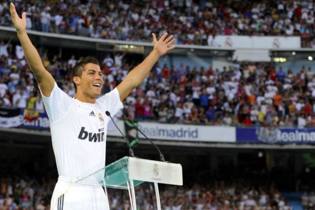 c罗家庭成员主要有谁,c罗小时候家庭条件