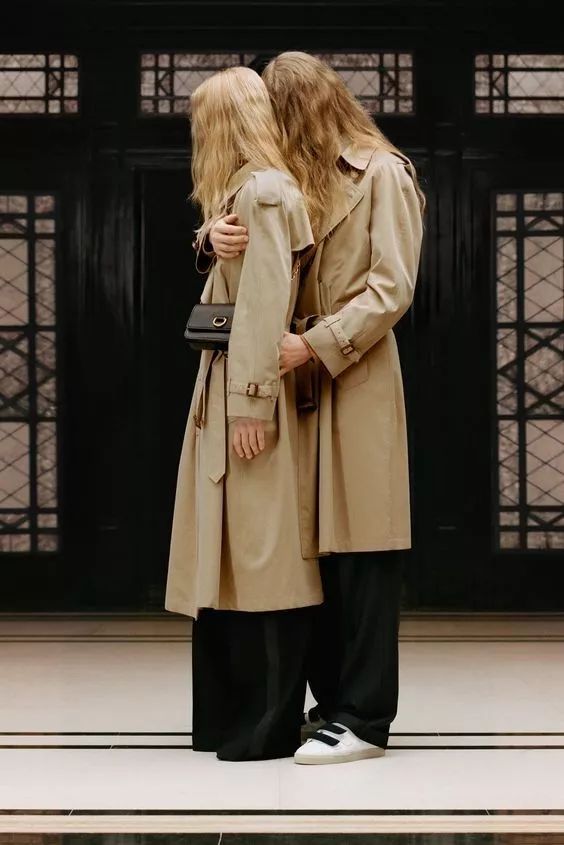 burberry经典手袋,burberry2019春夏包