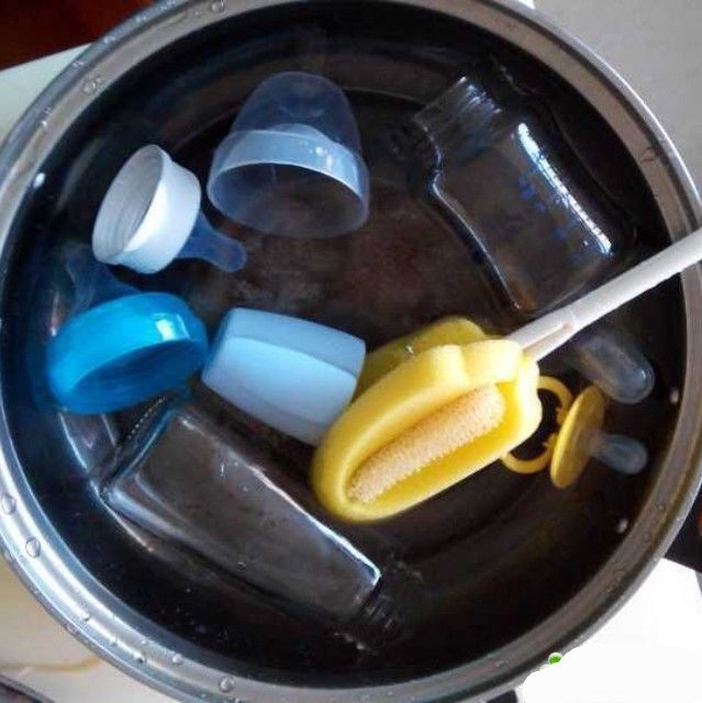 奶瓶每天消毒,宝宝奶瓶不洗干净的危害